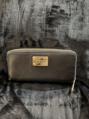 Michael Kors Black Pebbled Leather Zip Wallet with Gold Plate